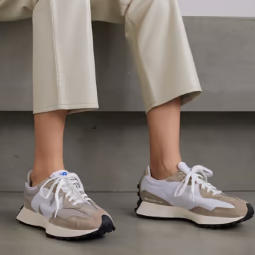 New Balance 327